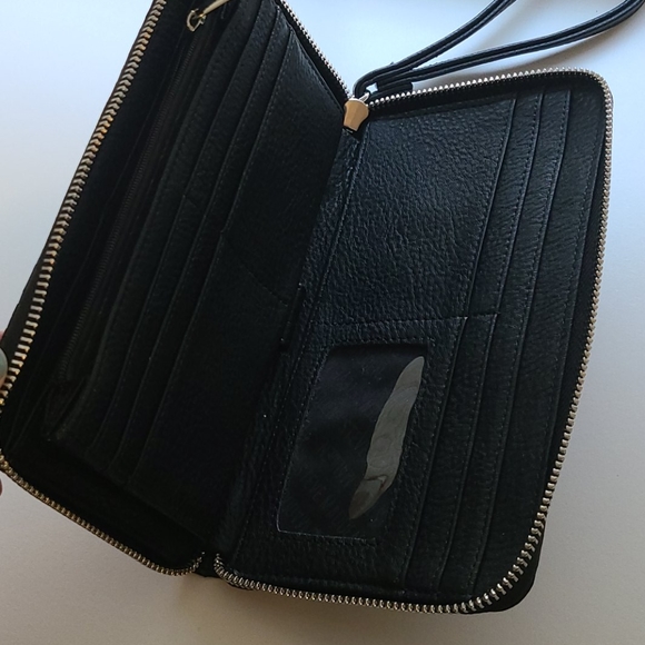 Steve Madden Wallet Wristlet - Picture 3 of 5